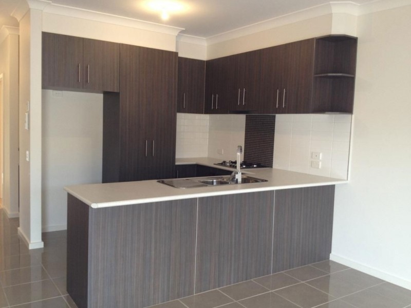 2/6 Bowerdbird Place, Truganina VIC 3029