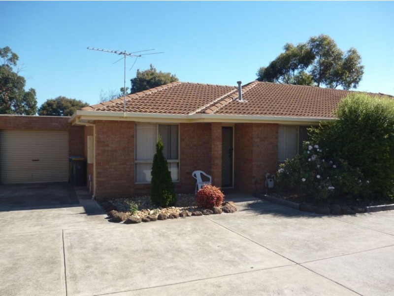 2/73 Rosella Avenue, Werribee VIC 3030