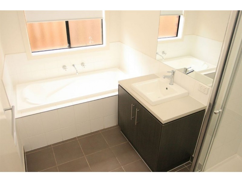 14 verona avenue, Tarneit VIC 3029