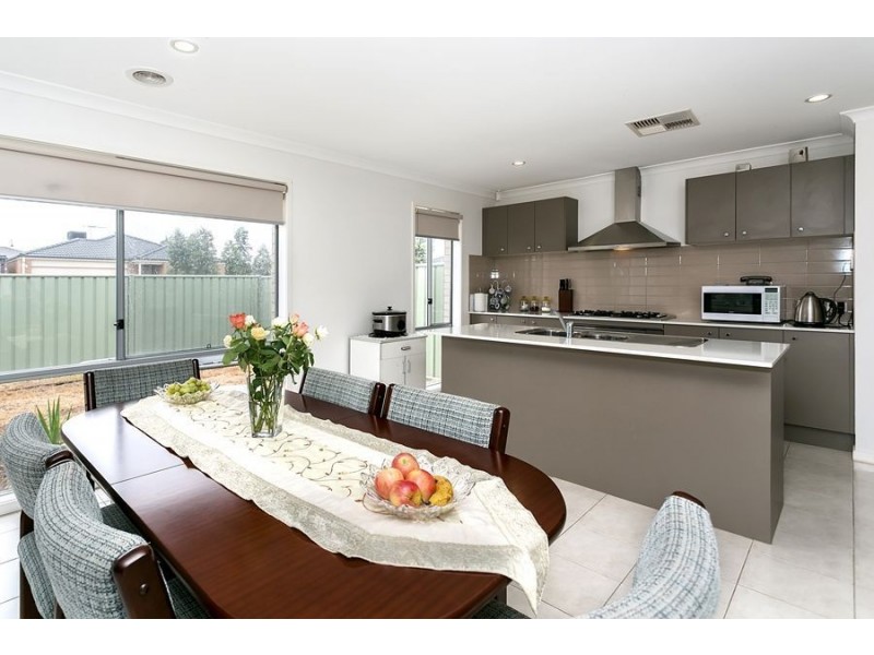 64 Vaughan Chase, Wyndham Vale VIC 3024