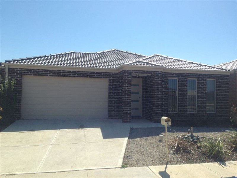 4 Palace Road, Point Cook VIC 3030