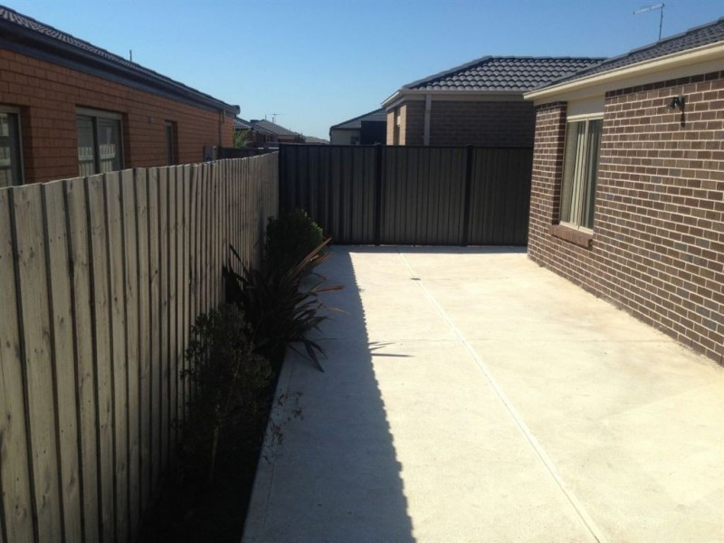 4 Palace Road, Point Cook VIC 3030