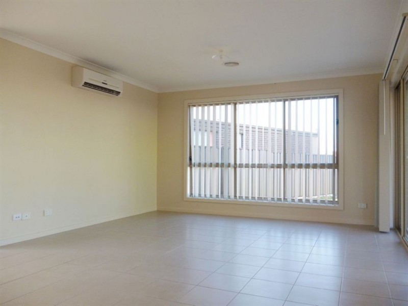 24 Vicky Court, Point Cook VIC 3030