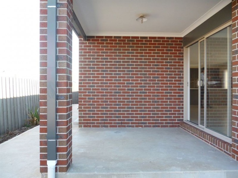 24 Vicky Court, Point Cook VIC 3030