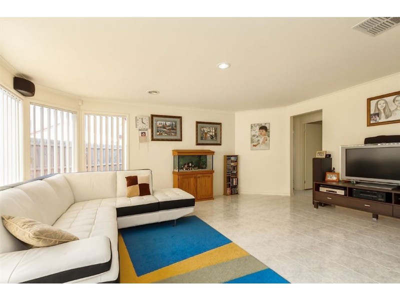 6 Cathy Street, Werribee VIC 3030