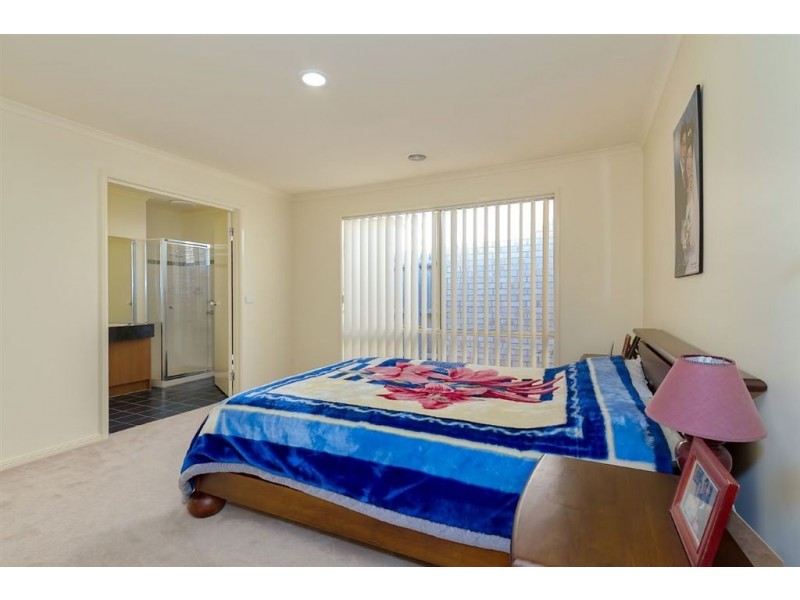 6 Cathy Street, Werribee VIC 3030