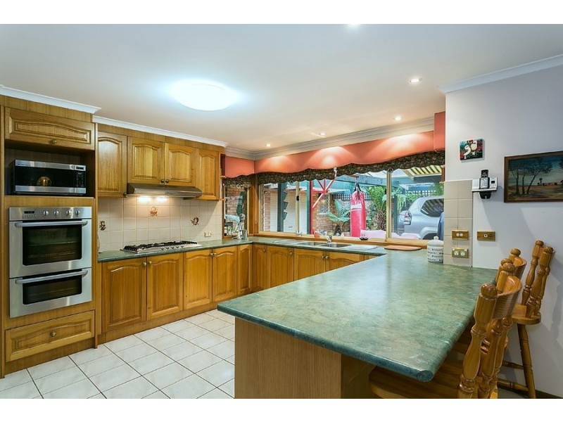 2 Hastings Avenue, Hoppers Crossing VIC 3029