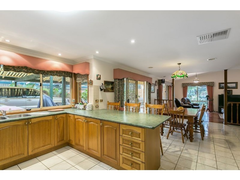 2 Hastings Avenue, Hoppers Crossing VIC 3029