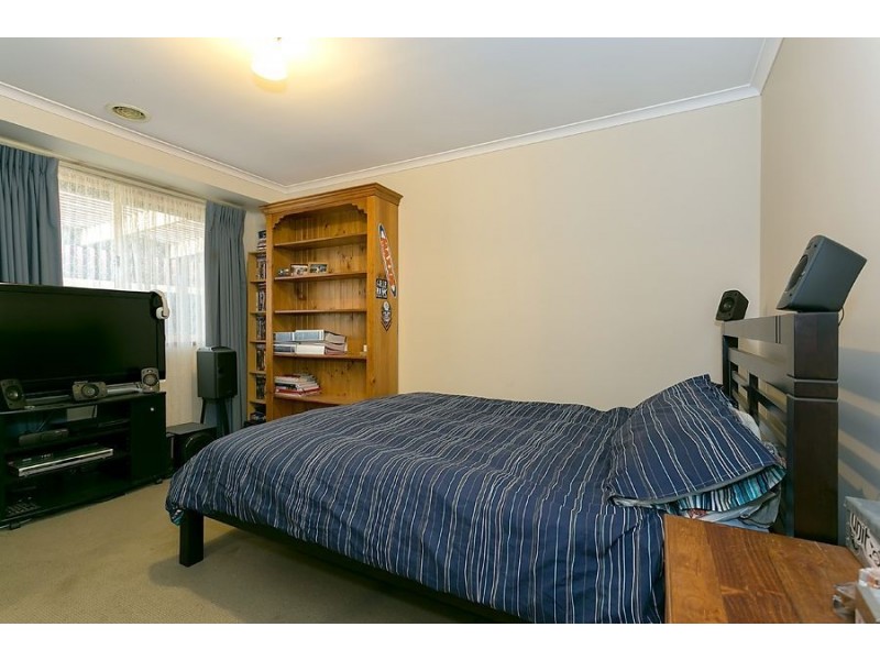 2 Hastings Avenue, Hoppers Crossing VIC 3029