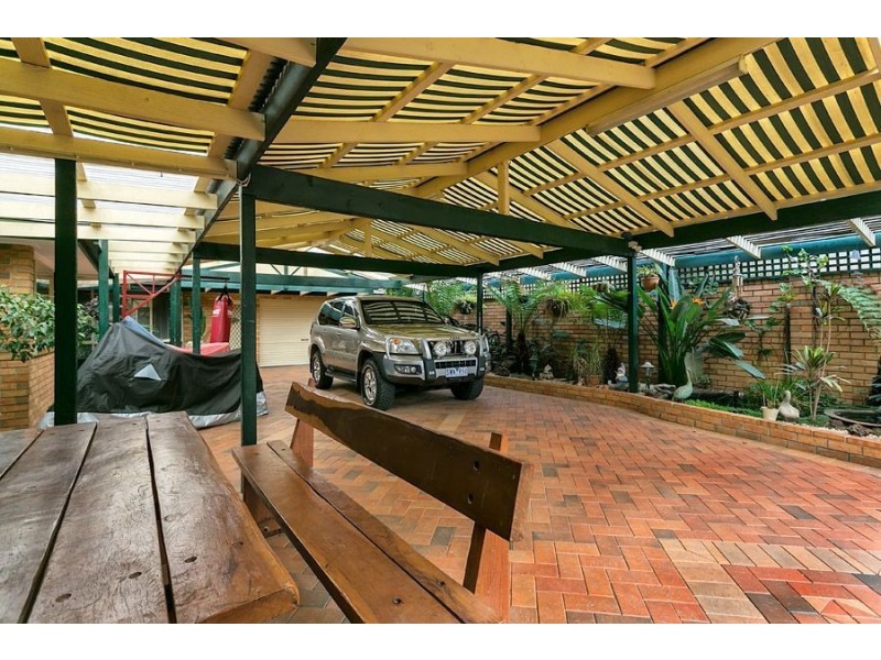 2 Hastings Avenue, Hoppers Crossing VIC 3029