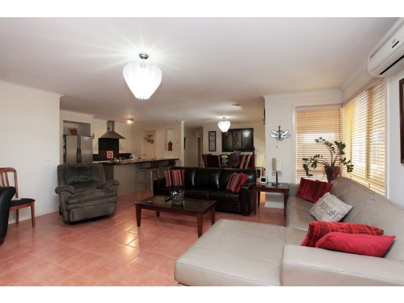 3 lilly Pilly Close, Werribee VIC 3030