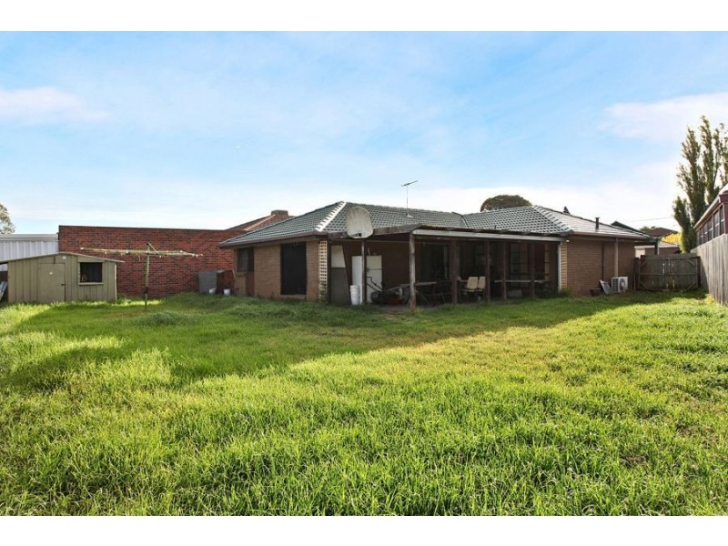 27 Huntingfield Drive, Hoppers Crossing VIC 3029