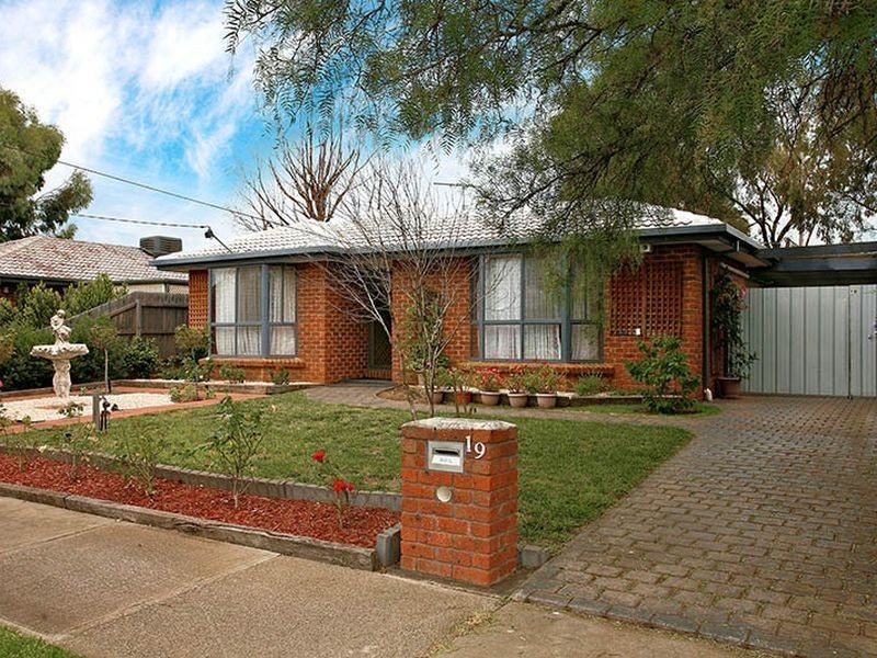 19 Sanderling Street, Werribee VIC 3030