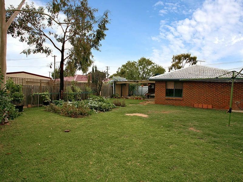 19 Sanderling Street, Werribee VIC 3030