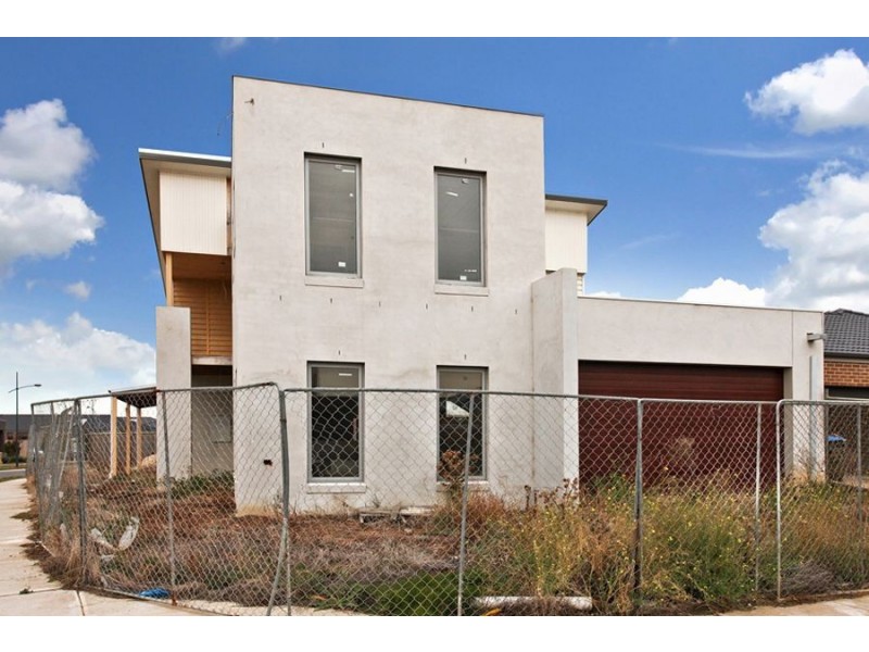 8 Stoneyfell Road, Point Cook VIC 3030