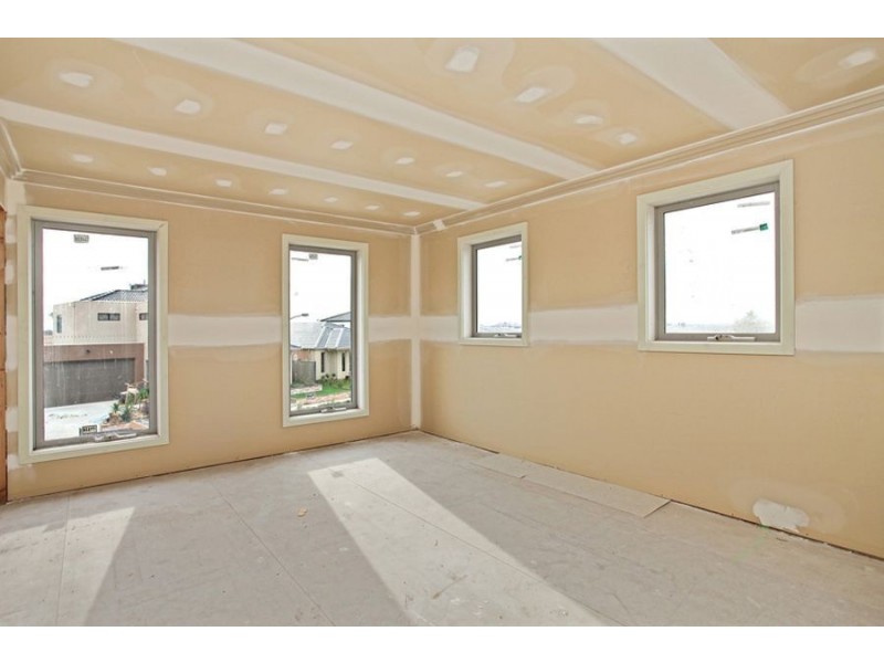 8 Stoneyfell Road, Point Cook VIC 3030