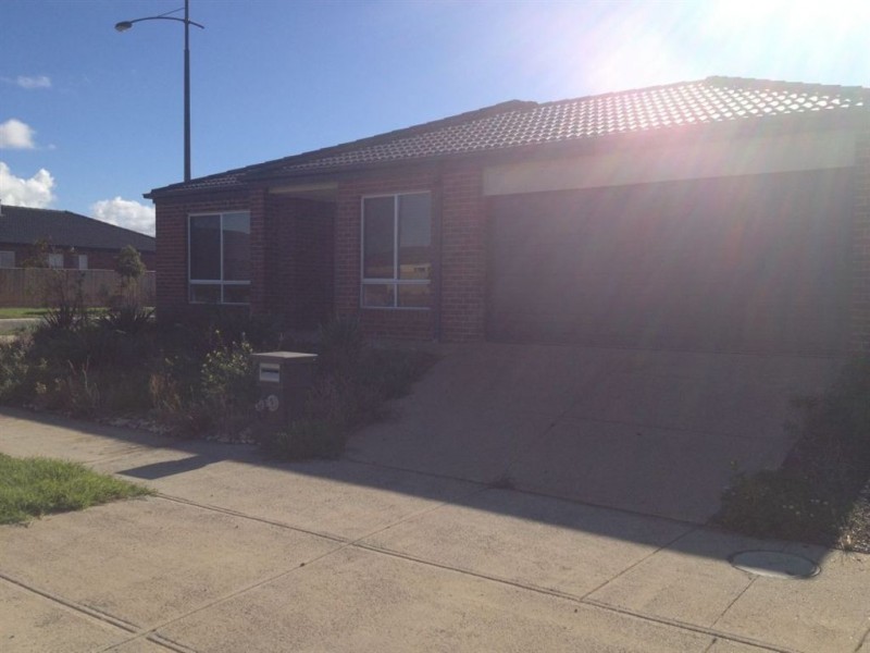 73 Tristania Drive, Point Cook VIC 3030