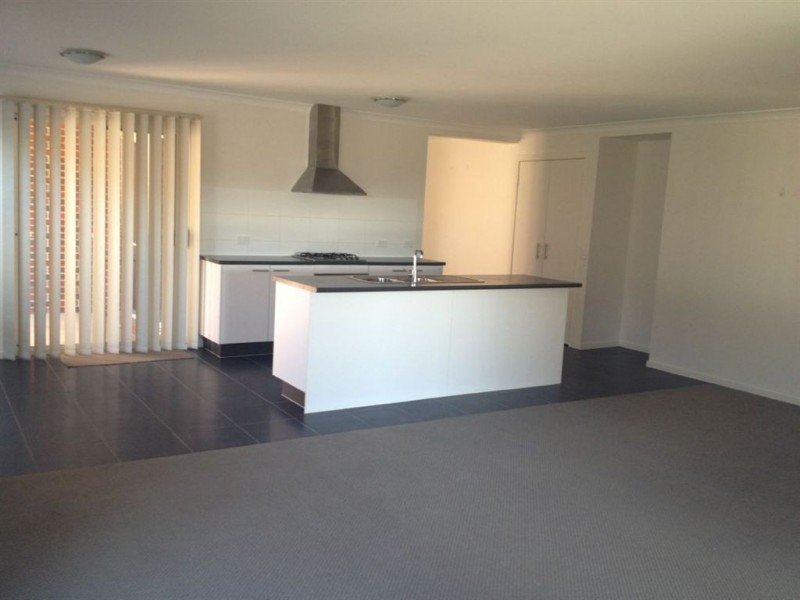 73 Tristania Drive, Point Cook VIC 3030