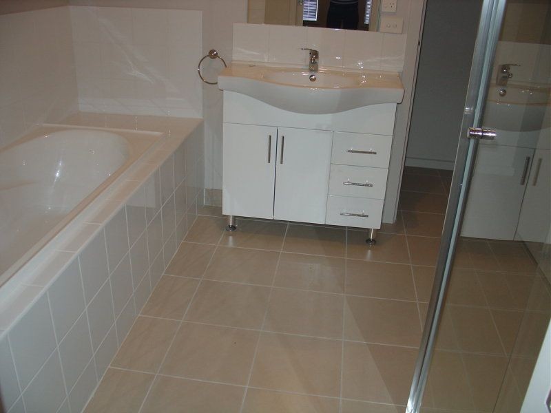 2/4 Begg Avenue, Truganina VIC 3029