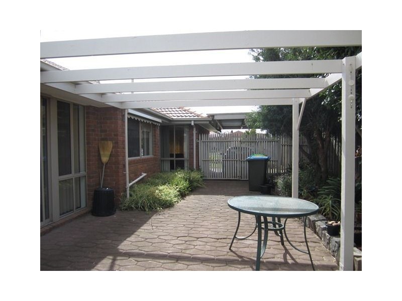 27 Swan Street, Werribee VIC 3030