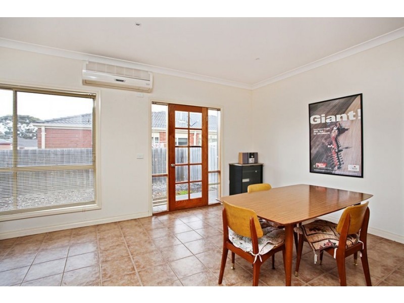 2/21 Hooker Road, Werribee VIC 3030