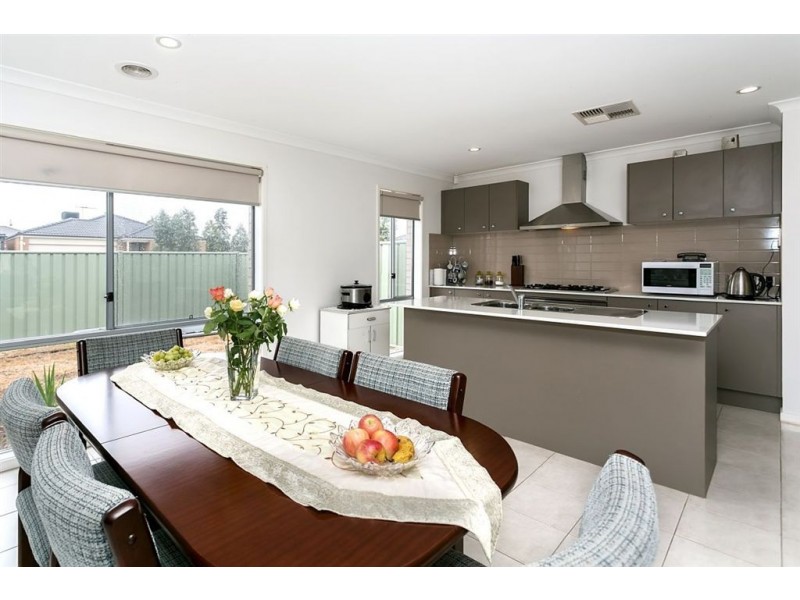 64 Vaughan Chase, Wyndham Vale VIC 3024