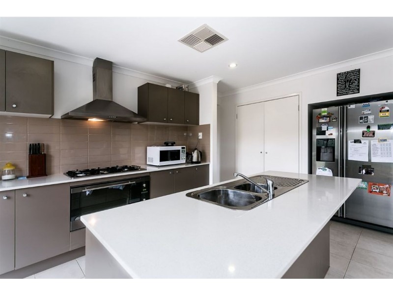 64 Vaughan Chase, Wyndham Vale VIC 3024