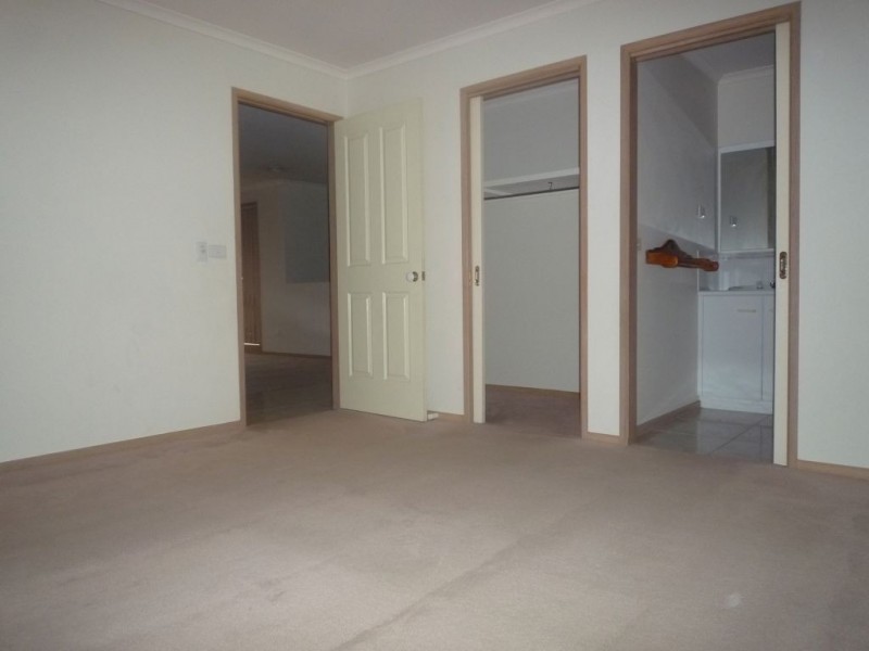 11 Lena Court, Hoppers Crossing VIC 3029