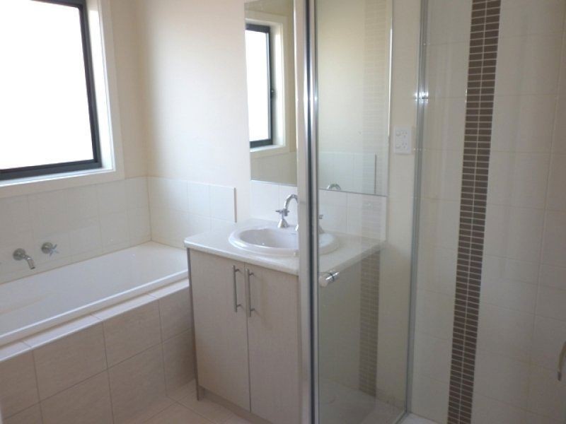 37 Vicky Court, Point Cook VIC 3030