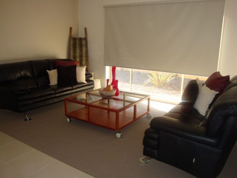 40 Arrowgrass Drive, Point Cook VIC 3030