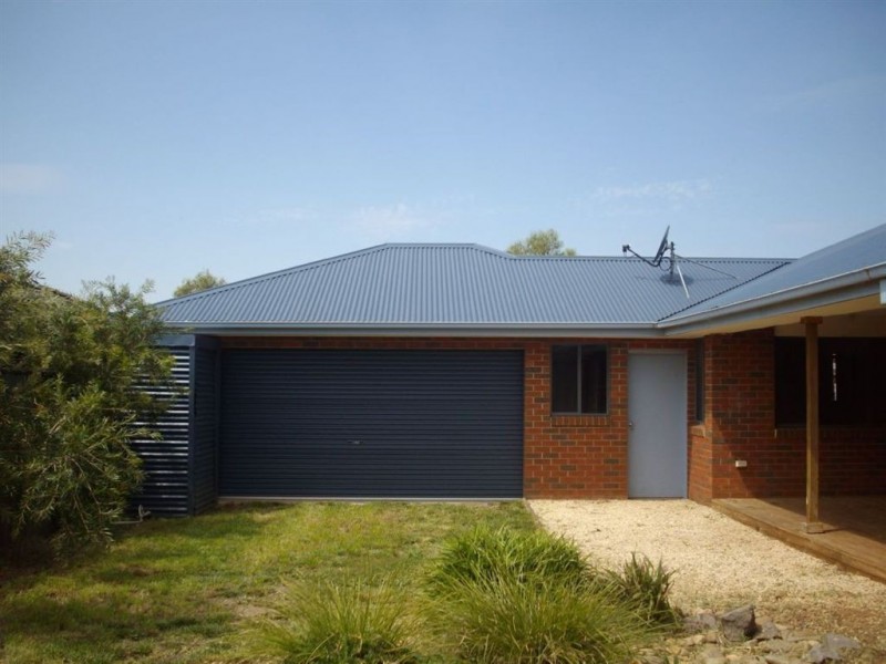 3 Oldbury Grange, Tarneit VIC 3029