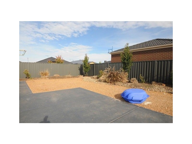 21 Clematis Crescent, Wyndham Vale VIC 3024