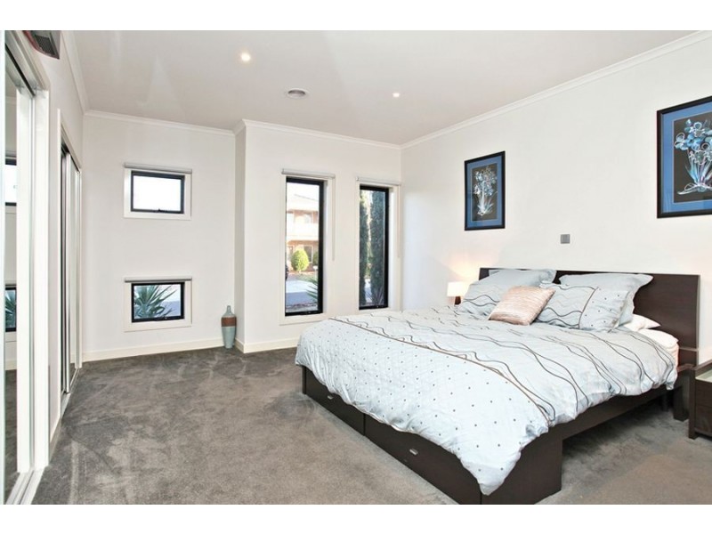 ./16 Pegasus Court, Tarneit VIC 3029