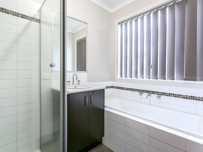 16 Parrawong Parade, Wyndham Vale VIC 3024