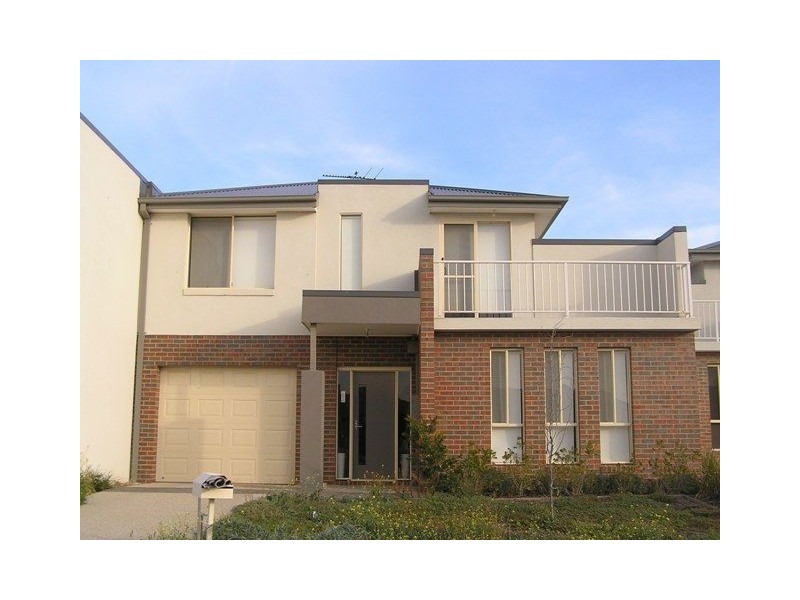 10 East Cornhill Drive, Point Cook VIC 3030