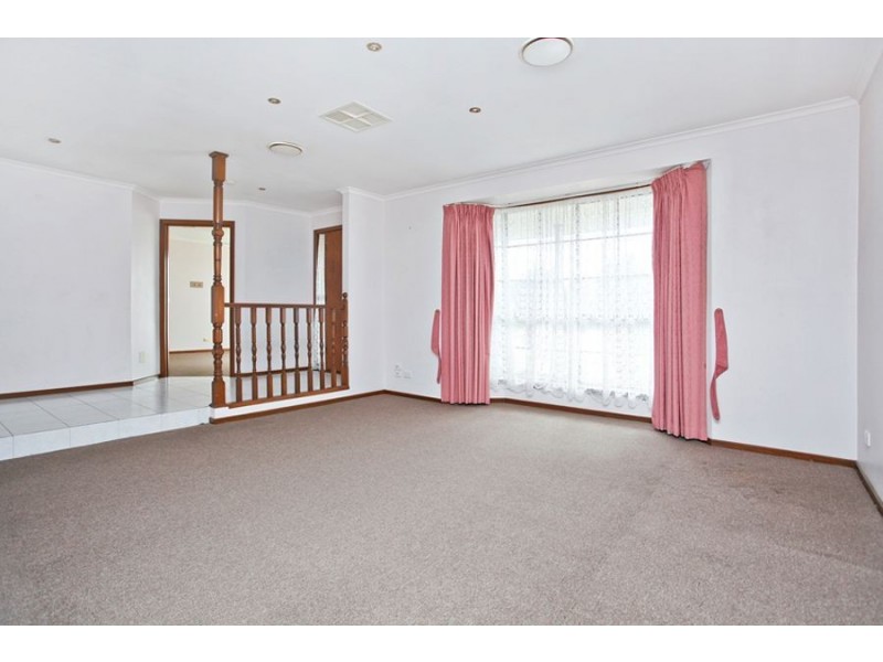 24 Symons Ave, Hoppers Crossing VIC 3029