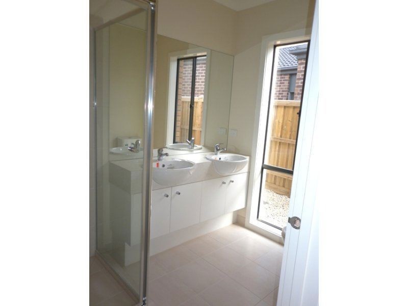 288 Saltwater Promenade, Point Cook VIC 3030