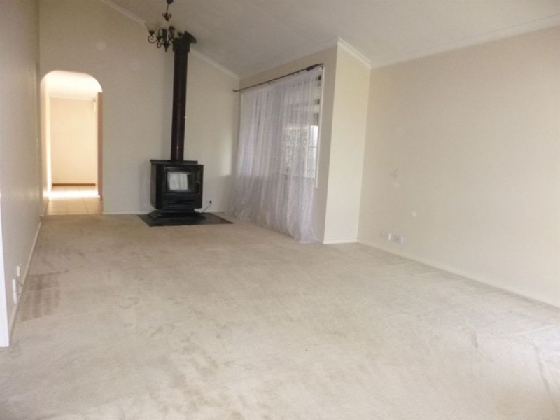 17 Queensbury Way, Werribee VIC 3030