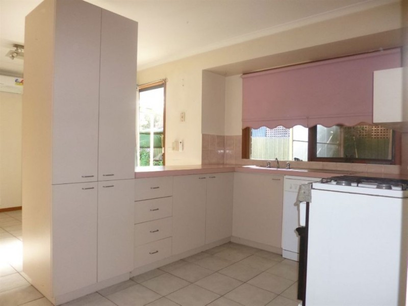 17 Queensbury Way, Werribee VIC 3030