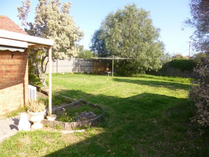 17 Queensbury Way, Werribee VIC 3030