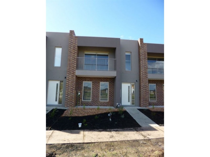 28 Scrubwren Drive, Williams Landing VIC 3027