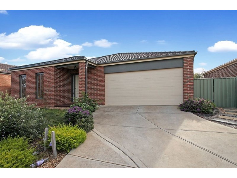 11 Vaughan Chase, Wyndham Vale VIC 3024