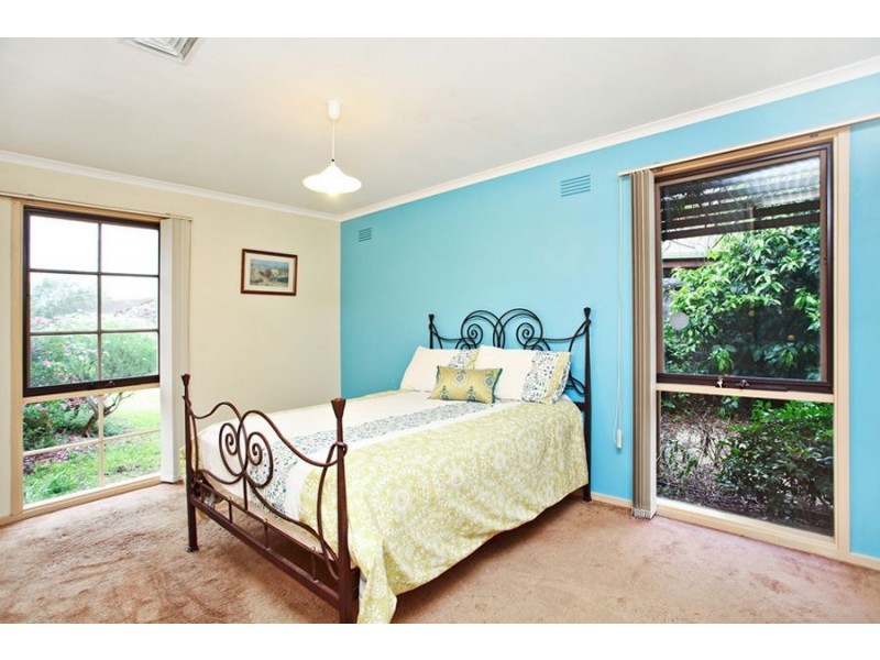 32 Manorvale Parade, Werribee VIC 3030