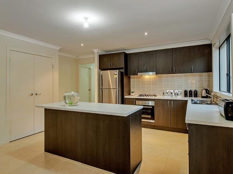 215 Botanica Springs Boulevard, Brookfield VIC 3338