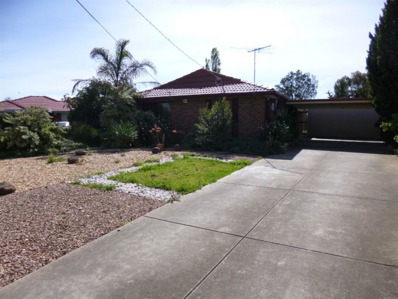 8 Pitta Close, Werribee VIC 3030