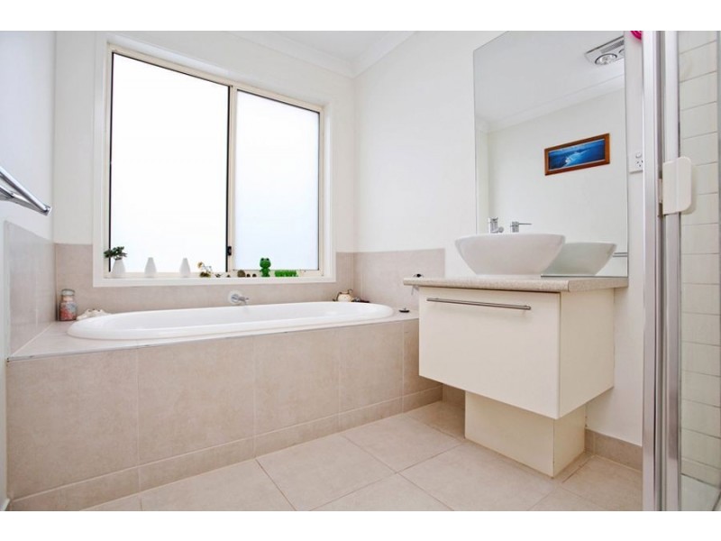 4 Hawkstone Road, Wyndham Vale VIC 3024