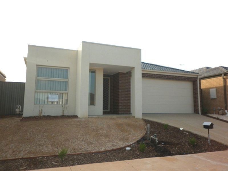 9 Vicky Court, Point Cook VIC 3030