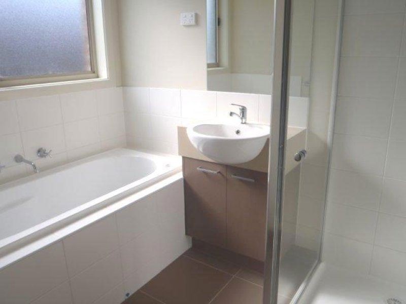 9 Vicky Court, Point Cook VIC 3030