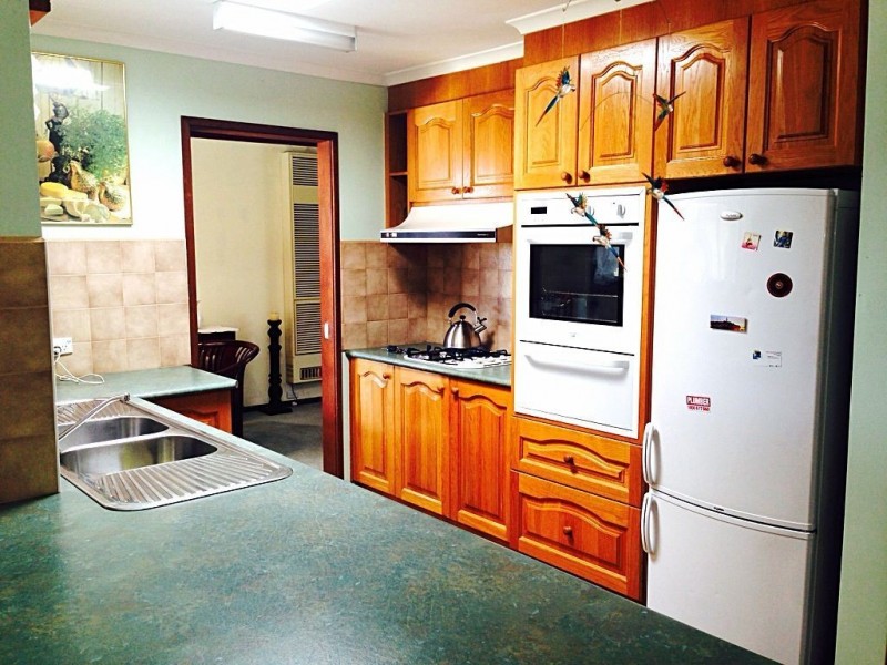 14 Quartok Avenue, Werribee VIC 3030