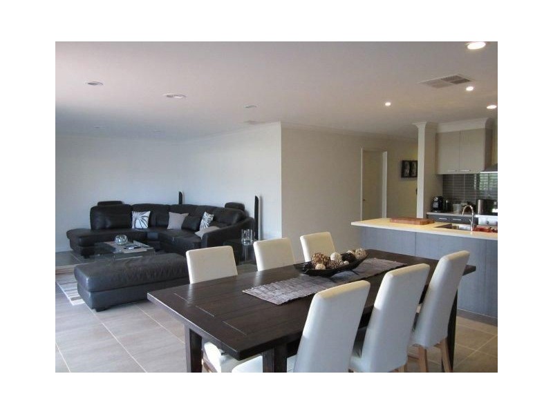 13 Kirrama Street, Tarneit VIC 3029